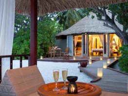 beach front pool villa banyan tree vabbinfaru maldives2
