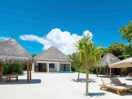 Hideaway-Maldives-villas-4-Beach-Residence-plunge-pool-garden-and-pool-4-1030x579 (1)