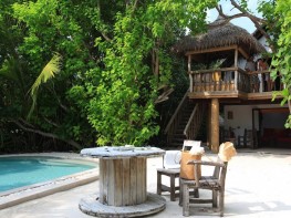 crusoe villa with pool soneva fushi maldives