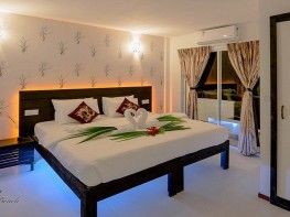 crown beach hotel dhiffushi maldives private beach room