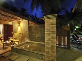 Deluxe Room - Fun Island