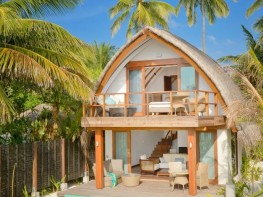 Kandholhu1057-683x1024