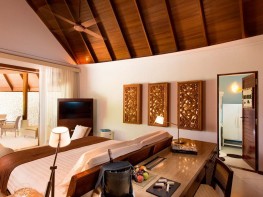 halaveli-maldives-2016-family-villa-bedroom-02
