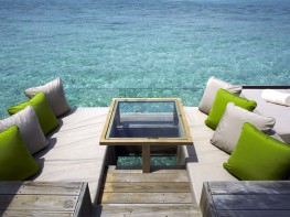 975x660_water_villa_deck