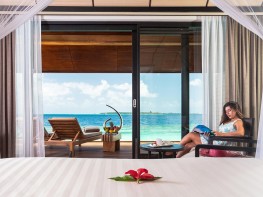 lagoon-villa-terrace_1600x900