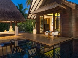 jumeirah-vittaveli_beach-villa-exterior-hero