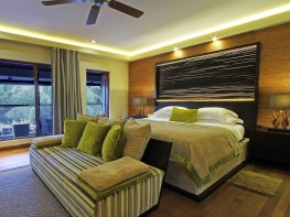 presidential pool villa