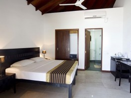 Superior Room Embudu Resort & Spa