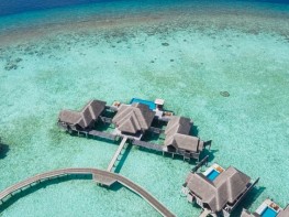 Anantara_Kihavah_Maldives_Two_Bedroom_Overwater_Residence_aerial_g-AKH_3601