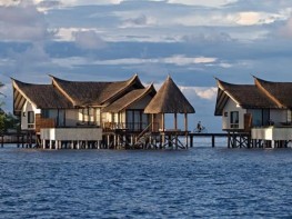 jumeirah-vittaveli_water-villa-exterior-03-hero