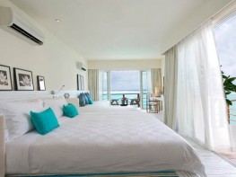 Water villa holiday inn kandooma maldives